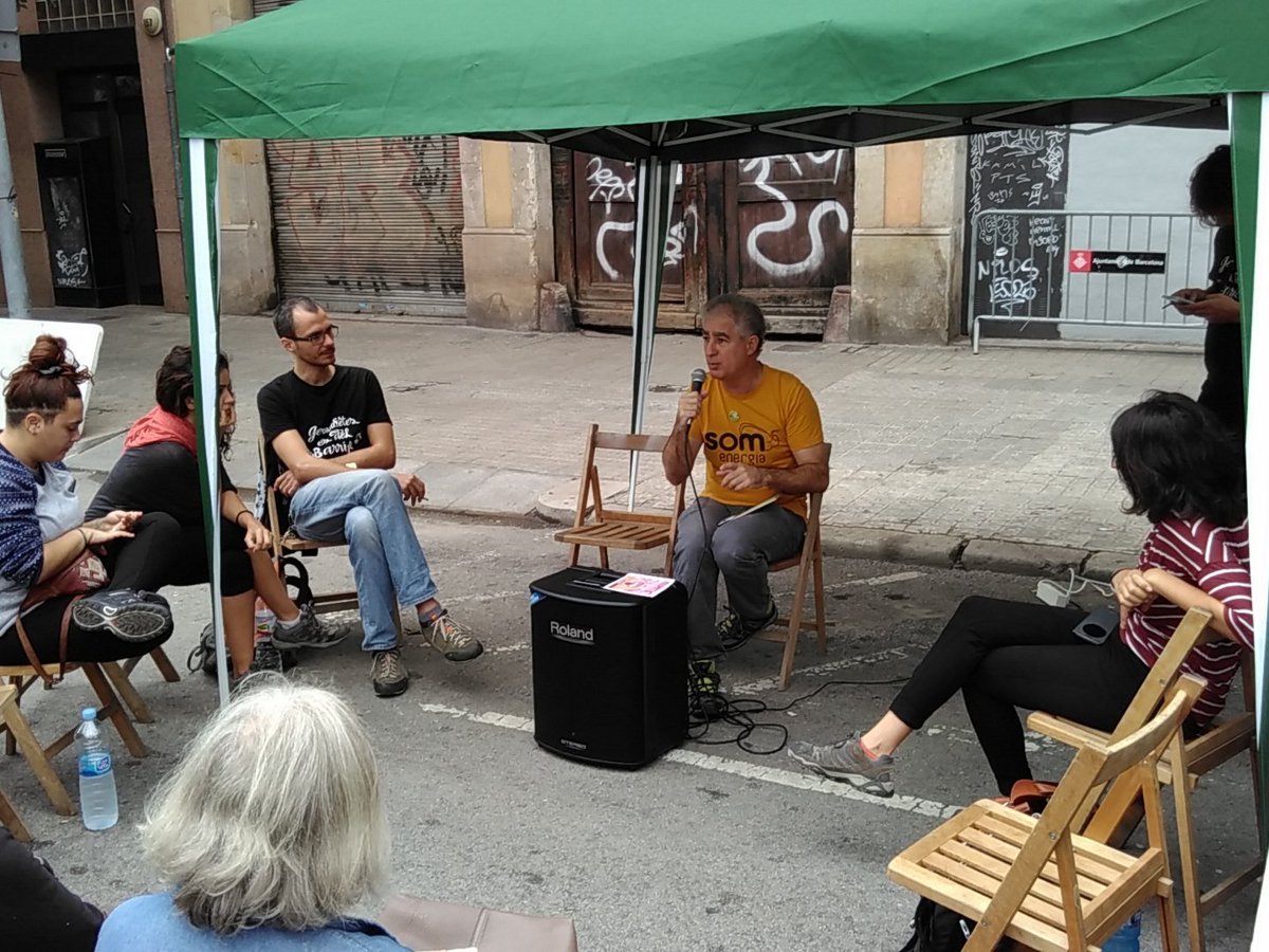 AltresEconomies's tweet photo. Fira #AltresEconomies Esquerra Eixample @SomEnergia @XES_cat @SomConnexio @banca_etica @fiareBE @Coop57Catalunya https://t.co/vxiJt2HjQo