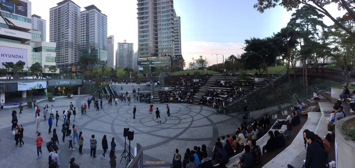 Jonmayasein's tweet photo. @kukaidantza #gelajauziak Good Show in #sidance #Corea #seoul:) #basque #dance @etxepareEN @InstCervantes @Danzapuntoes https://t.co/Y66Ig5fKUn