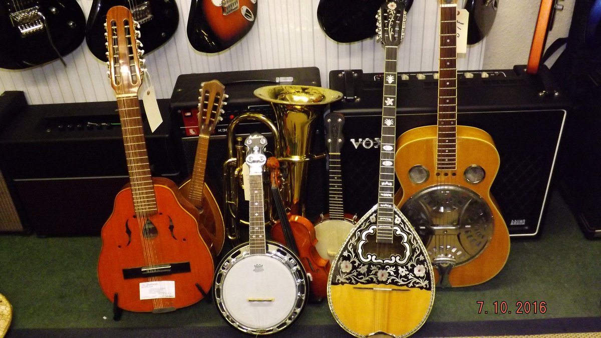 Shack_Guitar's tweet photo. We may be a guitar shop but we do take in a few waifs and strays! https://t.co/LSVpTzTSjP