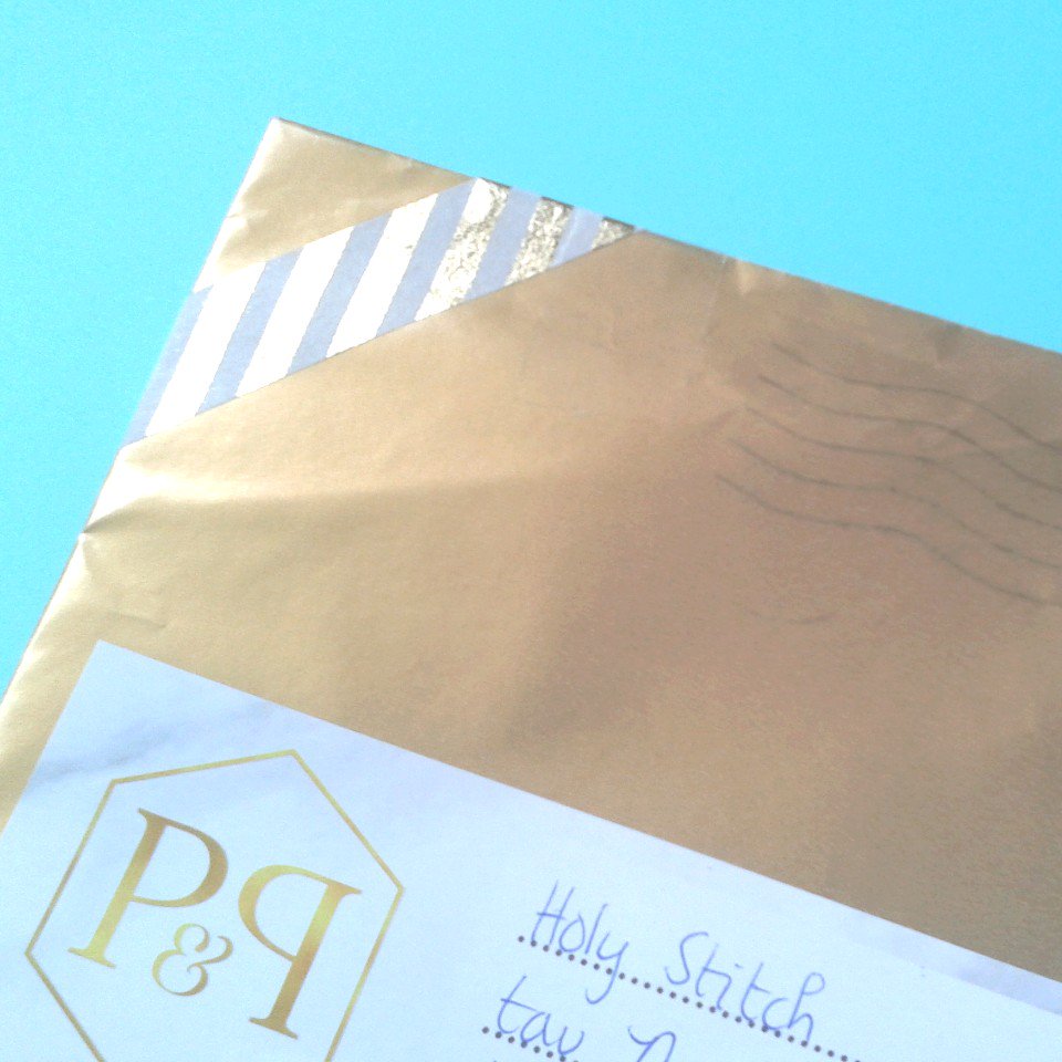 Yep! <a href="/PostenPapier/">Post & Papier</a> stuurde haar inschrijfformulier natuurlijk volledig in stijl naar het Holy Stitch hoofdkwartier :P #holystitch