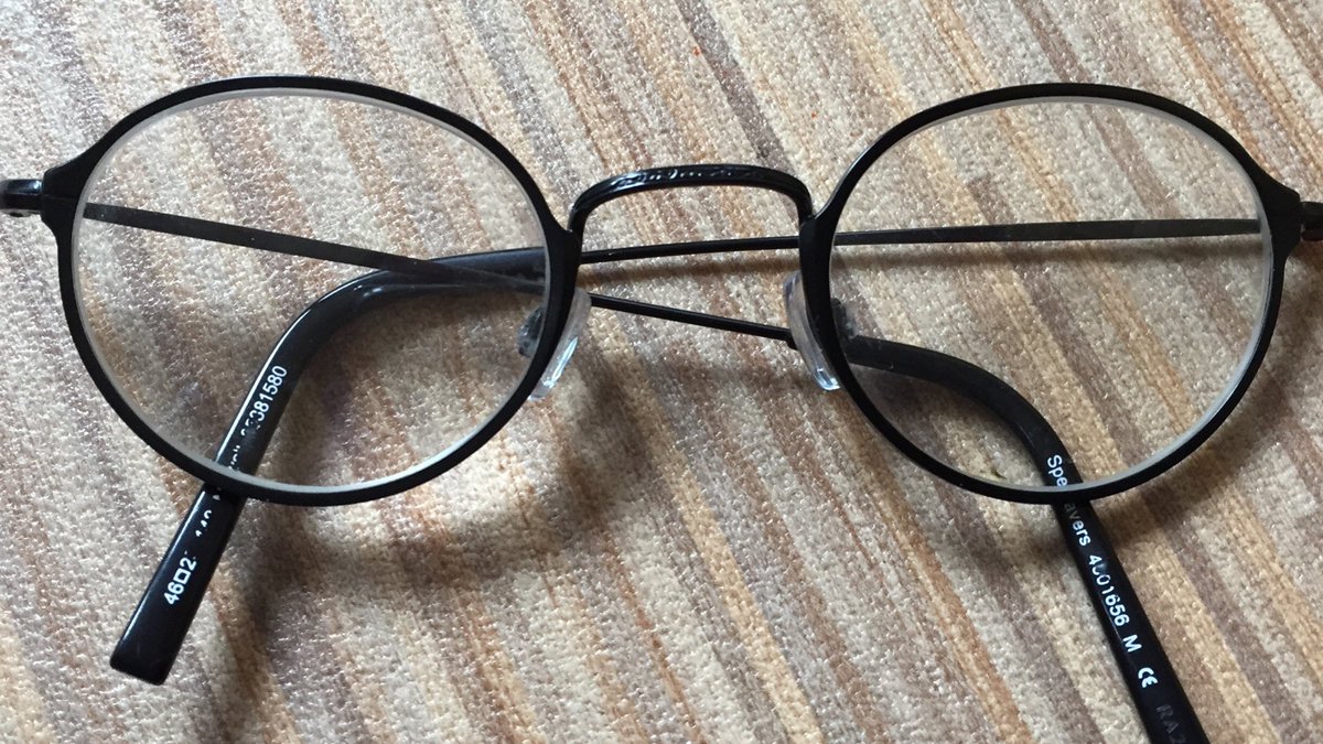 B3nBe's tweet photo. @BramleyJunior - Anyone lost a pair of glasses on the school field? Will bring in on Monday morning, or can be dropped off or collected. https://t.co/sf83dtjcBe