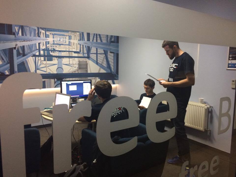 SiriusCoding's tweet image. Zaczęliśmy część konkursową! #siriuscoding #hackathon #brainstorm #SQL @SQLServer #SQLServer