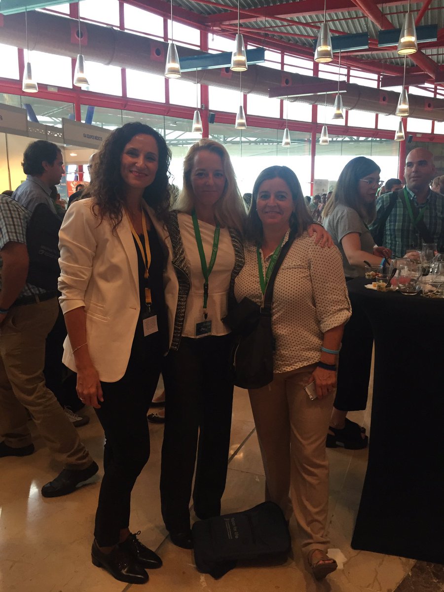 eltriodelcorner's tweet photo. Esta la de formalitas 😝 #MFLColfisio https://t.co/NwcQSeT3tS