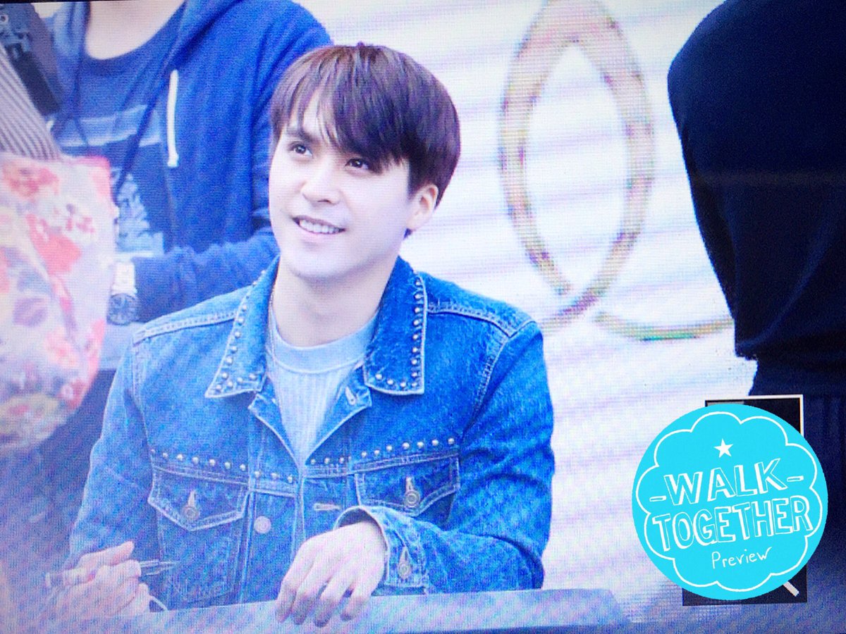 DW_walktogether's tweet photo. 161008자비시 팬싸 #동운 https://t.co/z6T6iXqbZ6