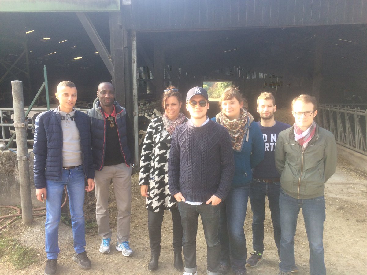 UDIJeunes44's tweet photo. En visite chez Monique Maisonneuve, 1ère adjointe à #Orvault, pour parler ruralité et crise du lait! Rdv très enrichissant! #UDI #Terrain https://t.co/UG5T4HshDi