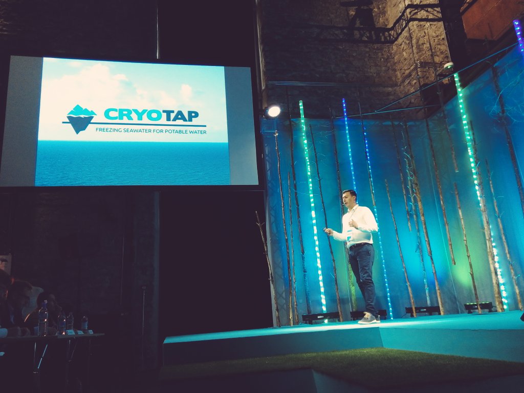 alexfarlander's tweet image. Cryotap promotes its technology of freezing sea water as a source of potable water supply in finals! #CLP2016