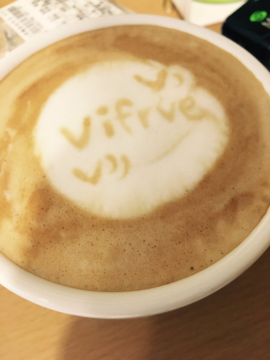 Vifreve Vifreveでのドリンクメニューにはカフェラテもあります ラテアートをやってみようと石井さんに教えてもらったら あら Eが足りない 笑 やすだ かおり Vifreve 札幌美容室 カフェ ラテアート オシャレ ドリンク 練習中 T Vifreve Vifreveでのドリンクメニューにはカフェラテもあります ラテアートをやってみようと石井さんに教えてもらったら あら Eが足りない 笑 やすだ かおり Vifreve 札幌美容室 カフェ ラテアート オシャレ ドリンク 練習中 T