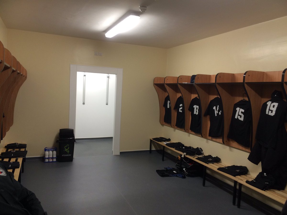 At the opening of <a href="/DaventryRFC/">Daventry RFC</a> new changing rooms and presentation of club re-accreditation <a href="/EastMidsRugby/">East Midlands Rugby</a> #blownaway #incredible