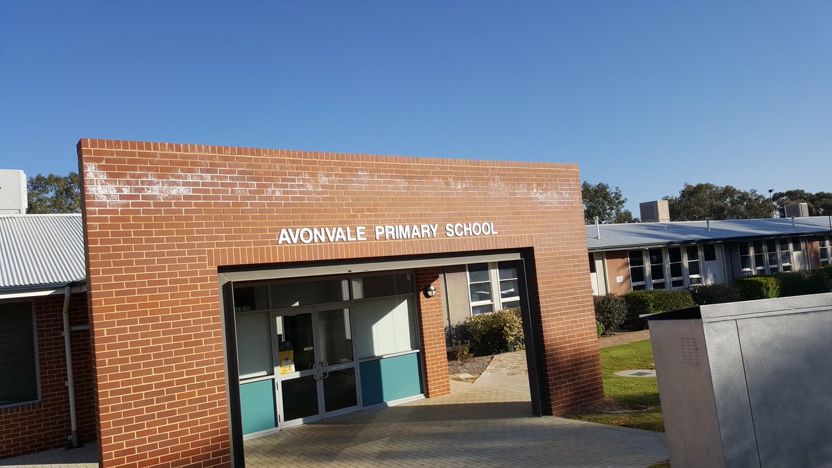 SteveJMatthews8's tweet photo. The new journey is about to begin #avonvaleps @avonvaleps https://t.co/8D9Qc7BR5o