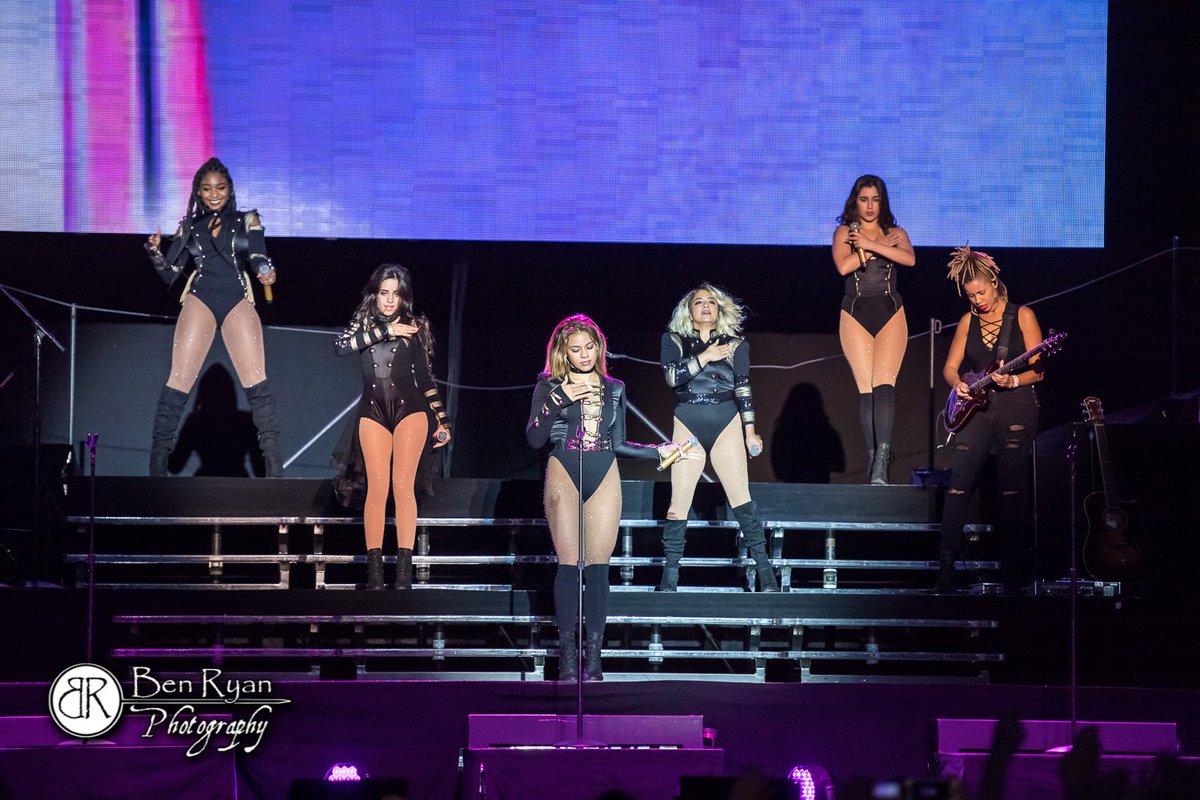 LiveNationBE's tweet image. Some cool live shots from @FifthHarmony in Dublin! See you on Saturday 29 Oct, girls! 💖👯👯 #727Tour Tickets &amp;amp; info: goo.gl/lYZSKG