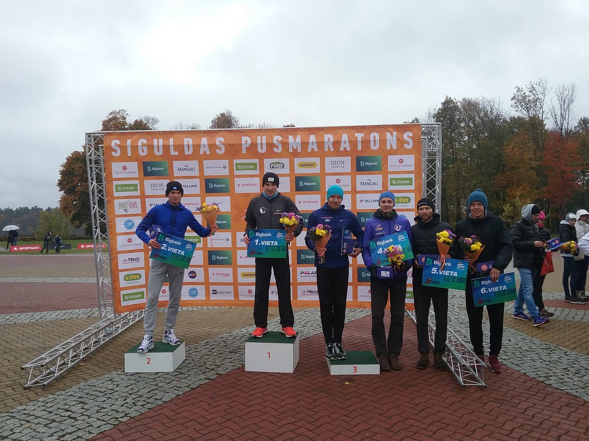 SkrienLatvija's tweet image. Siguldas pusmaratona uzvarētāju godalgotais trījnieks. Janis Girgensons  Dmitrijs Serjogins un Janis Višķers. #skriensigulda