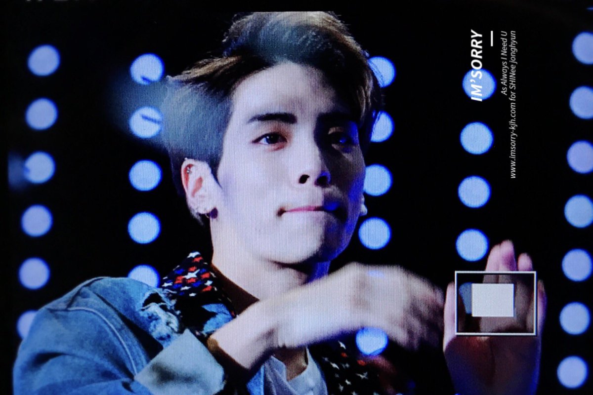 imsorry_kjh's tweet photo. 161008 DMC korean music wave - 엔딩 귀여운 몽몽이 #종현 #jonghyun https://t.co/B5ONIjaMKR