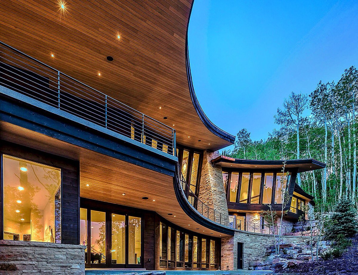 upwalldesign's tweet photo. As featured in #ModernLuxury's newest custom publication #EpicLife:   https://t.co/bgBhoNCyZz https://t.co/D07f3s14Ok