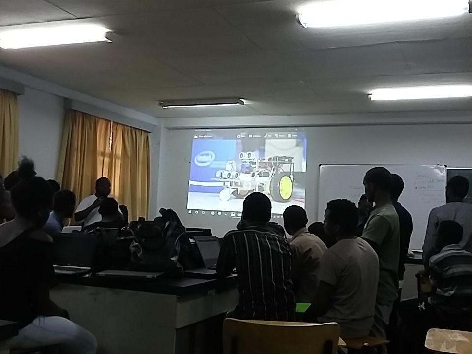 PascalAloo's tweet photo. Amazing bot built by SES Members for Intel Competition last year #INTELATJKUAT #INTELIOT https://t.co/njQlVPTUa9