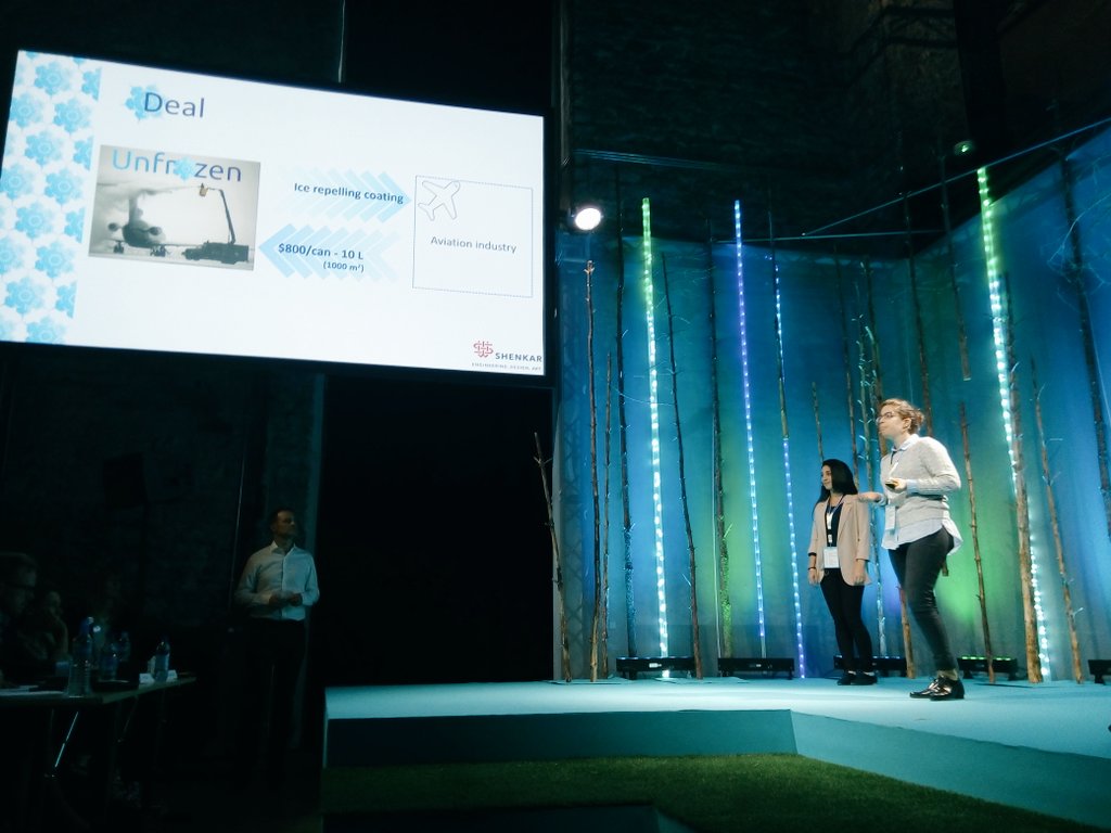 alexfarlander's tweet image. Unfrozen team in the Grande Finale of #CLP2016 with innovative approach to aircraft anti-ice coating. Well done!