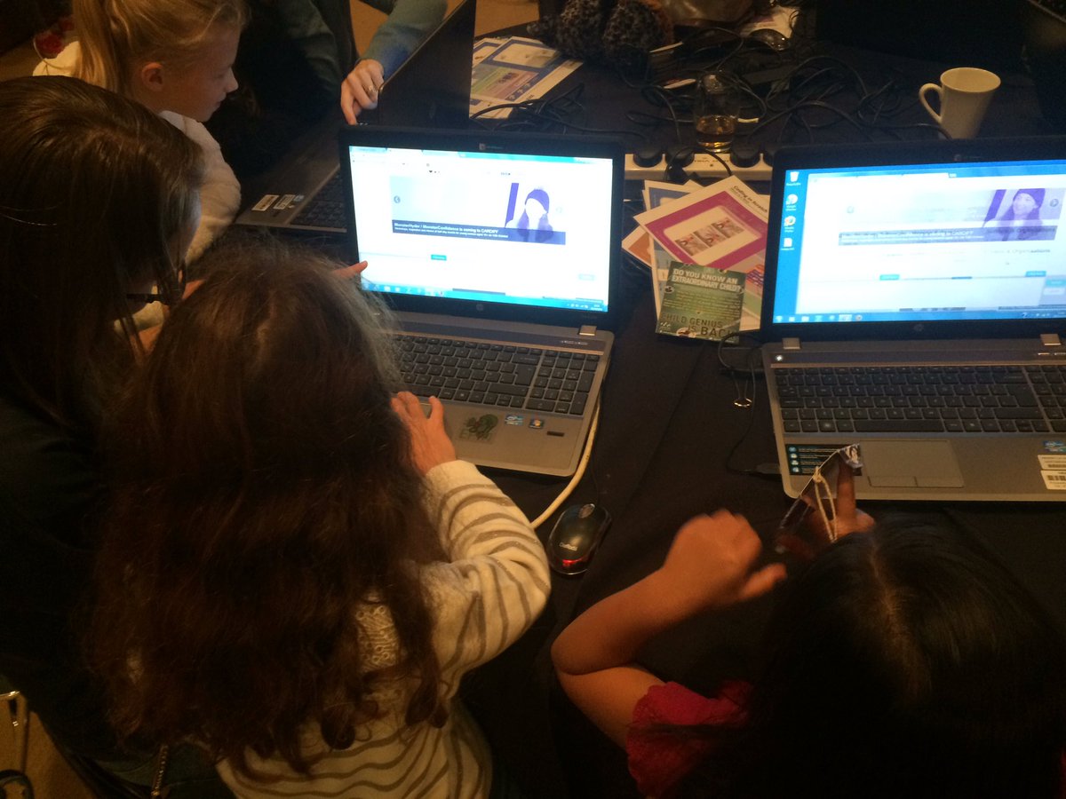 pyorg's tweet image. @BofAML @Stemettes #foodcodewknd  girls hacking websites... for fun.