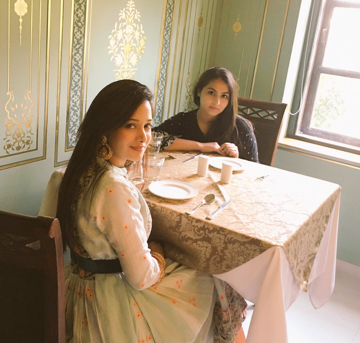 preetikatweets's tweet photo. Luncheon with my #Bestie!! #Jaipurdairies 🍽  #Last day !!
All the best for your MBBS Anamika 😊👍 https://t.co/aYkh4s2faH