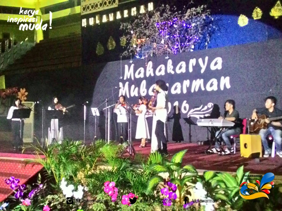 Mul_Fest2016's tweet photo. [Mahakarya Mulawarman 2016]

Penampilan dari K. Sus Fakultas Ilmu Budaya.

#MulawarmanFestival2016
#KaryaInspirasiMuda https://t.co/DBQBN04AOv