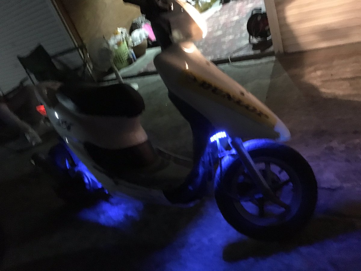 7pitgrage_moto's tweet photo. ZX売ります！
LED、ロンホイカスタム！

マフラーはrpmです！
 
スピードもはやくオススメです😁 https://t.co/wnrjdC0bdX