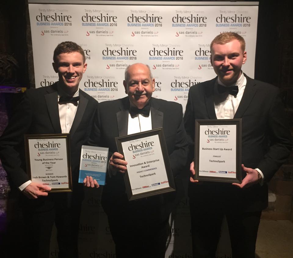 TechnoSparkltd's tweet photo. Privilege be recognised amongst some fantastic businesses last night at the @CheshireAwards Great to win award from @BentleyMotors #CBA2016 https://t.co/qSadvfZWym