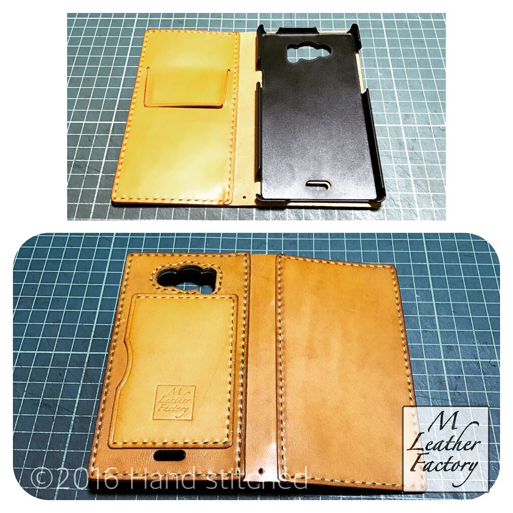 m_leather's tweet image. オーダーいただいた #Androidスマホケース
カードポケットに免許を入れるからiPhone用と同じ様なフタが欲しいとのリクエストにお応え。
#leathercraft
www3.to/mleather/