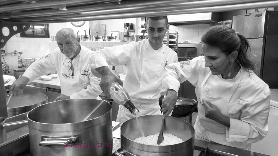 riservaSmassimo's tweet photo. Risotto carnaroli Riserva San Massimo alle Prime Alture presso @LocandaNotaio con i Ceffi e gli Chef #FlyingCeff solo vero #carnaroli https://t.co/IZQCVT4vNt