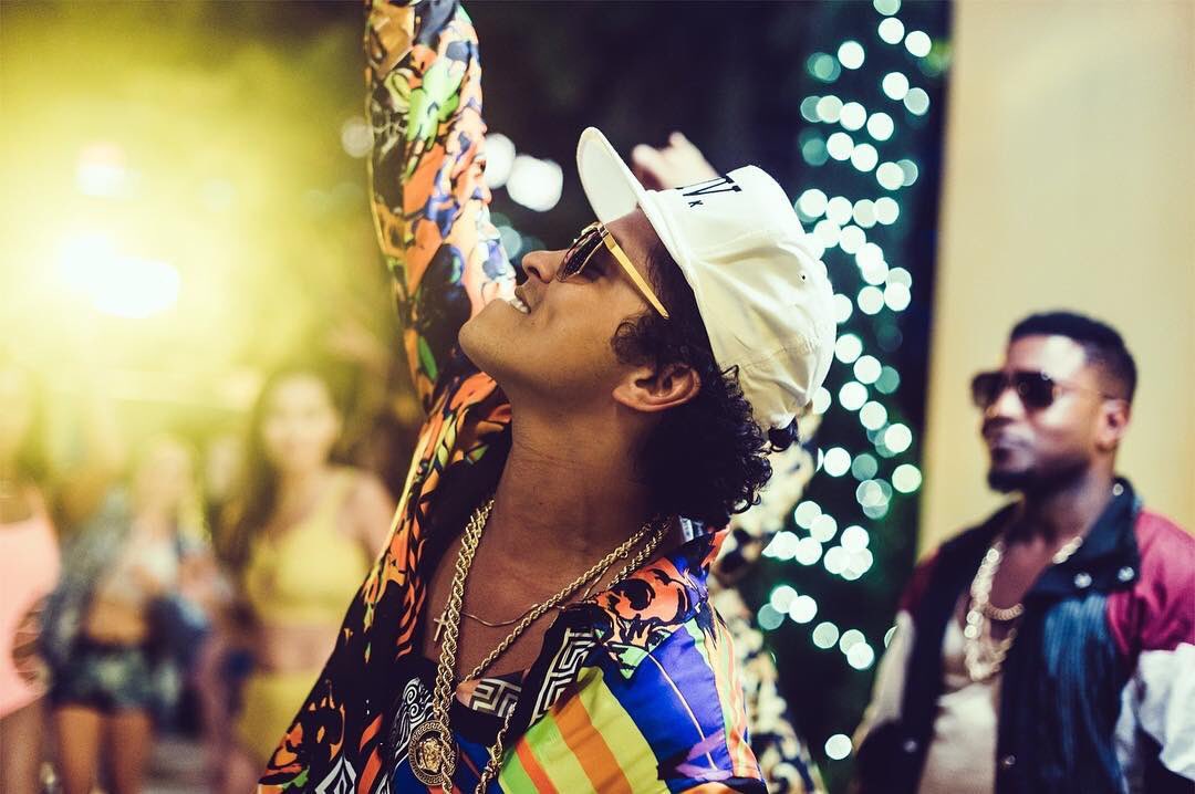 mjbmlmjh_luv's tweet photo. #HappyBirthdayBrunoMars 🎉👏🏼💋👑🕶🎁 https://t.co/u9NlY8NkdX