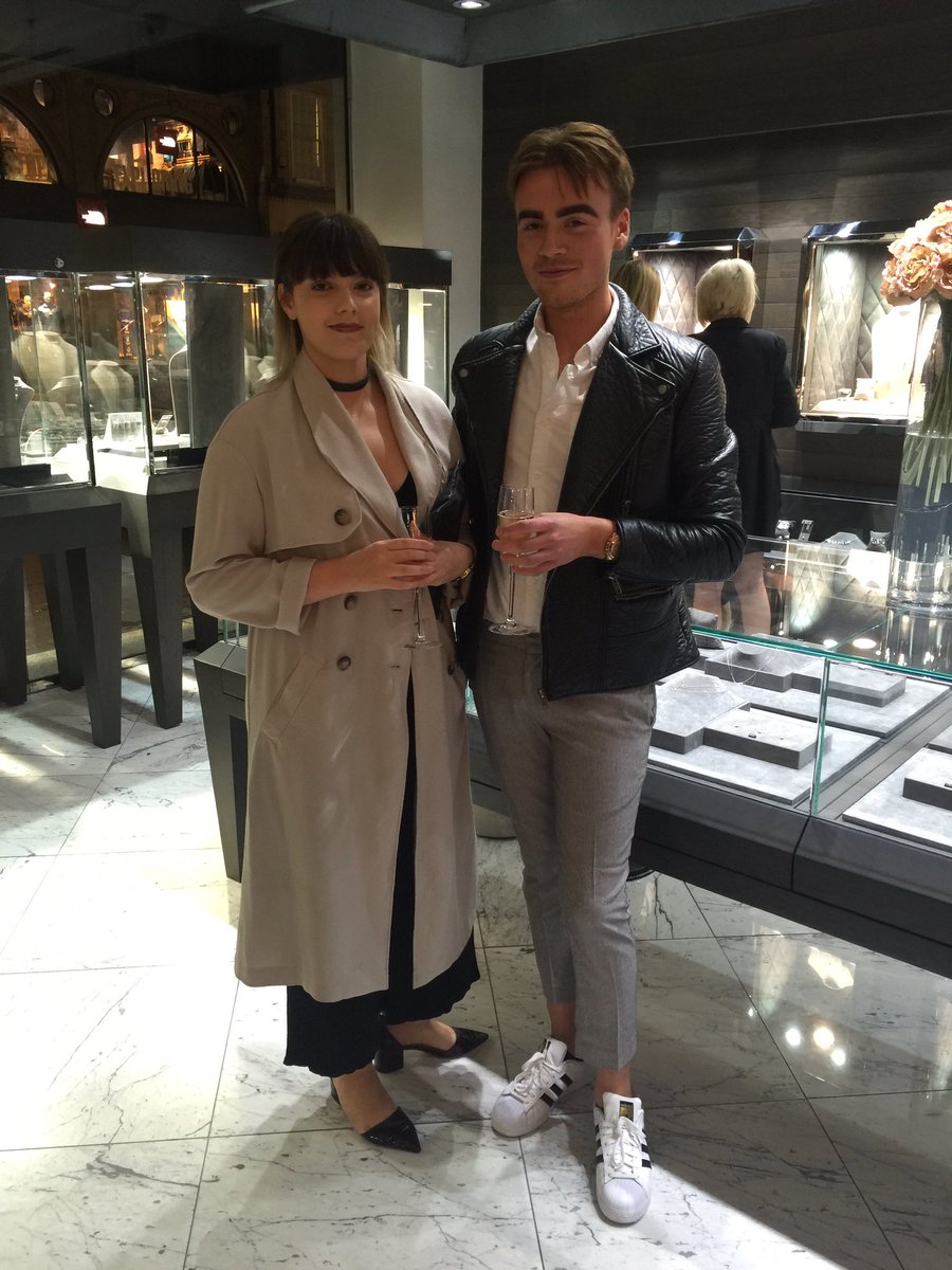 terrycostello96's tweet photo. @ROXJewellery on Thursday with @savalasmodels 💎 Thanks @clairebarberpr for the invite !! https://t.co/kLb18Ffu75