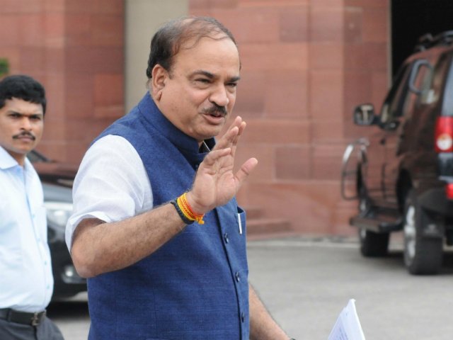 ETVBharatEng's tweet image. Need to resolve carefully inter-state #WaterRow: @AnanthKumar_BJP #CauveryIssue
eenaduindia.com/news/national-…