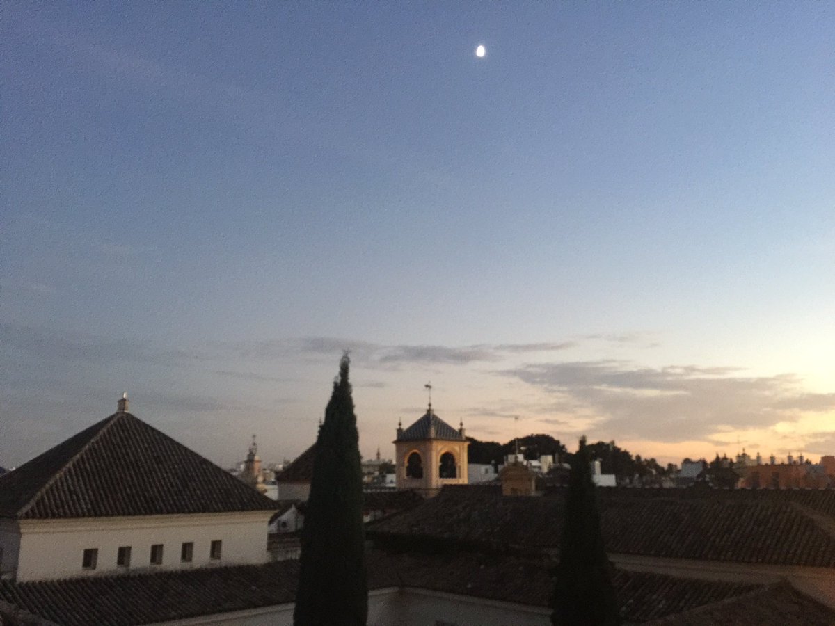 CCEBasel's tweet photo. The sun is setting on a fantastic #CCE5 https://t.co/vCaPowb9B4