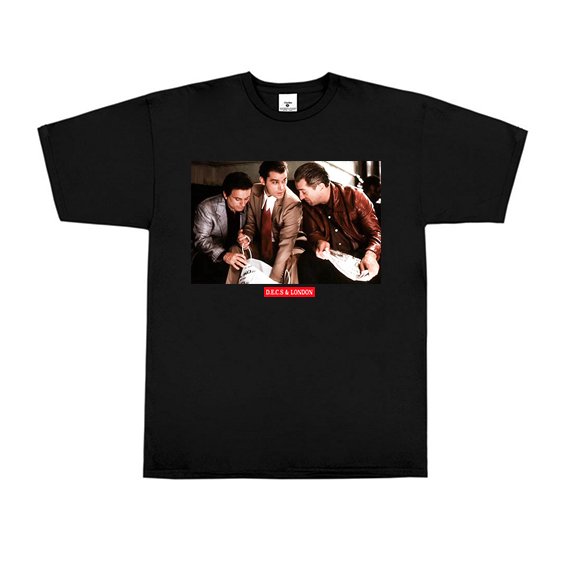 eneejohnie's tweet photo. #goodfellas Tee Now available at https://t.co/nrZtOvHvMU #decsandlondon https://t.co/hVVfGIrtt6