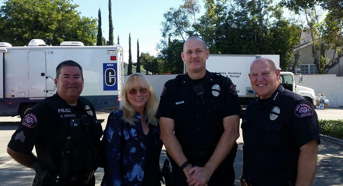 USAO_LosAngeles's tweet photo. Great conclusion to #CommunityPolicingWeek. Thank you @Sanmarinopd @sanmarinofire https://t.co/DrwrIQVQNb