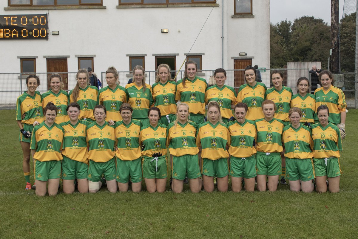 Siobhan1501's tweet photo. What a great group of girls. Best of luck in the munster final. @GAABallylanders https://t.co/JE4FZigE56