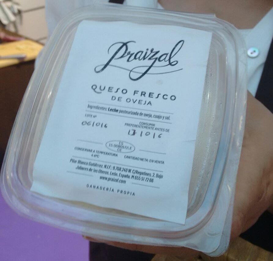 ProductosLeon's tweet photo. Premio al mejor queso de la #FeriaPLeón16 "Queso fresco de oveja" de #Praizal #leonesp https://t.co/xNfJrd9khs