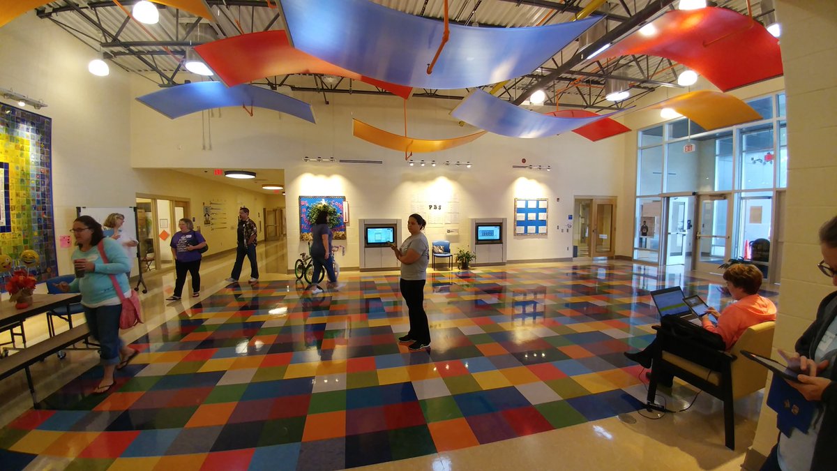 Mr_Oldfield's tweet photo. #edcampcwv @EdgewoodElem is awesome! Really cool place! https://t.co/BCxh7nAk9C