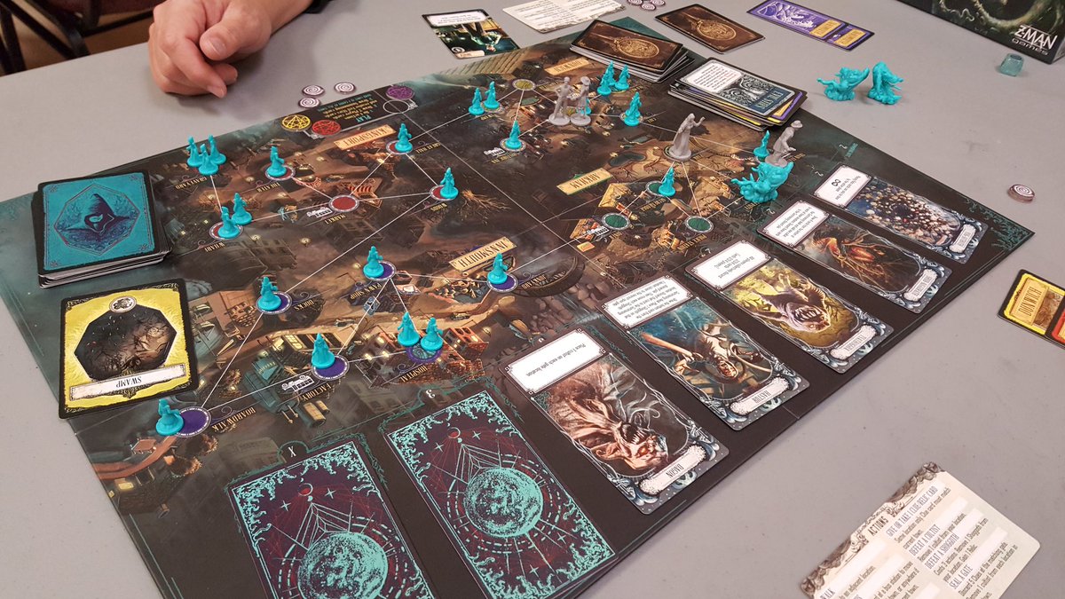 TheDapperDM's tweet photo. DESTROYED last night by Pandemic: Reign of Cthulhu at #CthulhuCon with Angel and Michelle of @GuardianGames. https://t.co/30G2T4SI1Z