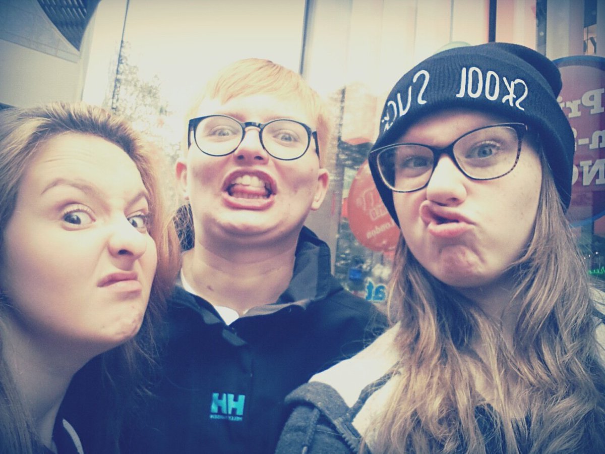 RiverAldridge's tweet photo. Had a great day in london today x https://t.co/16D8iiAwH7