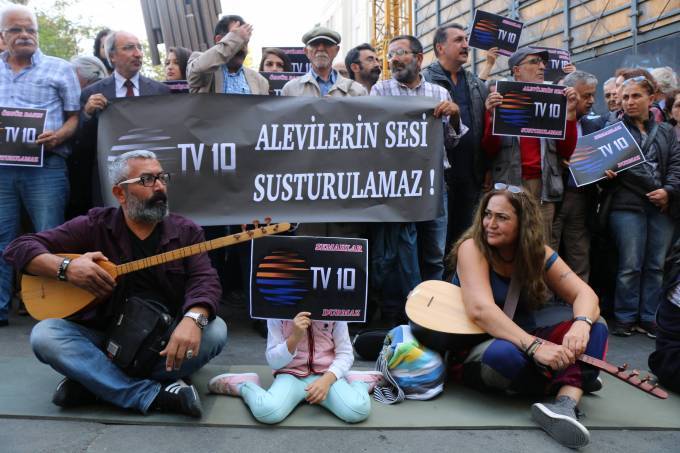 jiyan_tv's tweet photo. Elewîyî vejîyayî rasteyan û piştî dayî TV 10î.. https://t.co/4GL6crveMi