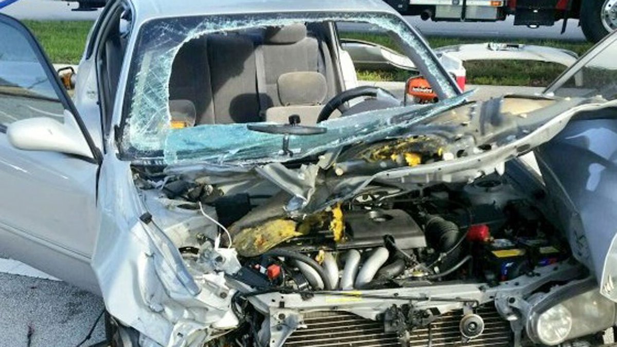 2 injured in BrowardCounty 3vehicle crash WPLG Local 10 News Scoopnest