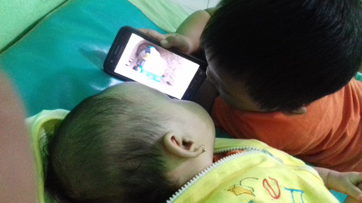 iskandar_dmc's tweet photo. Nonton film Chugington yuk Dek 😅 https://t.co/Bq5Uv4U7sU