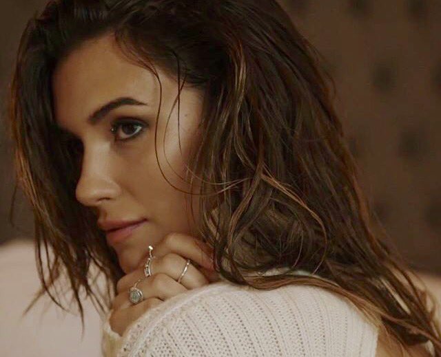 Ülkenin en güzel hatunu.🔮 #UmudumVar @leyla_lydia