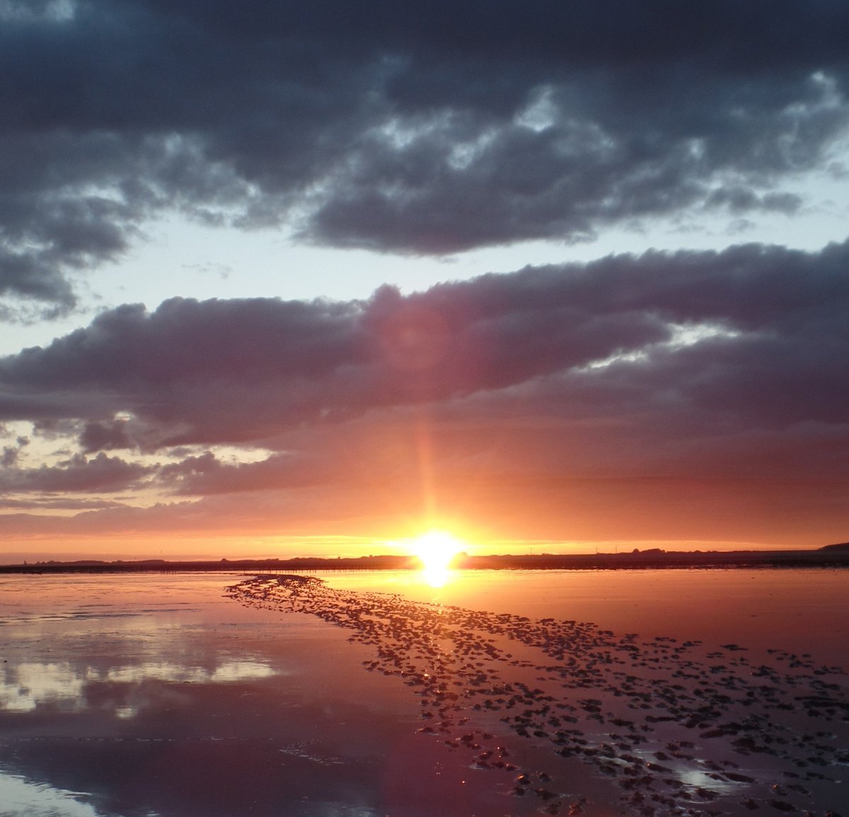 #zonsopkomst op het #wad tijdens mijn wadlooptocht naar #Ameland met <a href="/DeWadlopers/">Dijkstra Wadlopen</a> het was #genieten #genieten en #genieten
