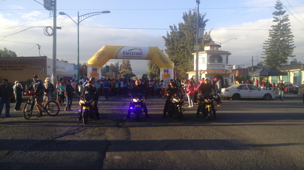 SPTlahuac's tweet photo. #CarreraAtlética Hoy en el pueblo de San Fransico Tlaltenco #resguardando a los competidores @RigoSalgadoV https://t.co/tRuwN5fdYK