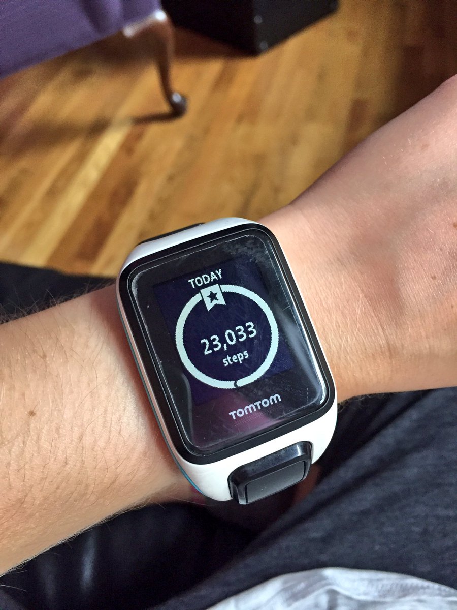 hannahrosemeier's tweet photo. When your life can't stop for a half marathon... #prerace #activerest? #letmesit https://t.co/OdZwcHTMie