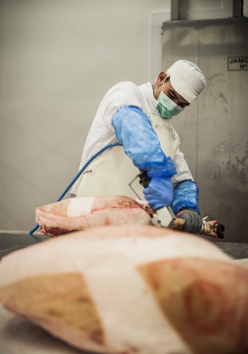 Covap's tweet photo. Estamos entre los 128 establecimientos autorizados por el @magrama para exportar carne y productos porcinos a #Japón https://t.co/wONG1L07zH https://t.co/nSlrsBNjmd
