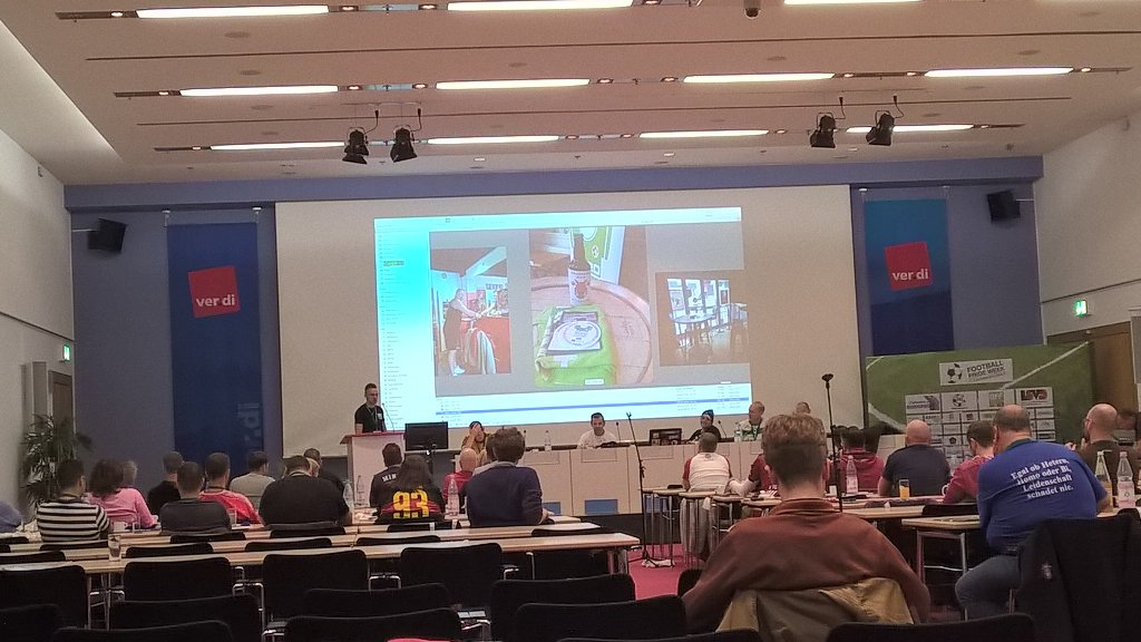 justaballgame's tweet photo. JBG? beer on the big screen in Berlin #FOOTBALLPRIDEWEEK @QFForg @QFFde @QFFch @queerpass https://t.co/bomO0LUfAa