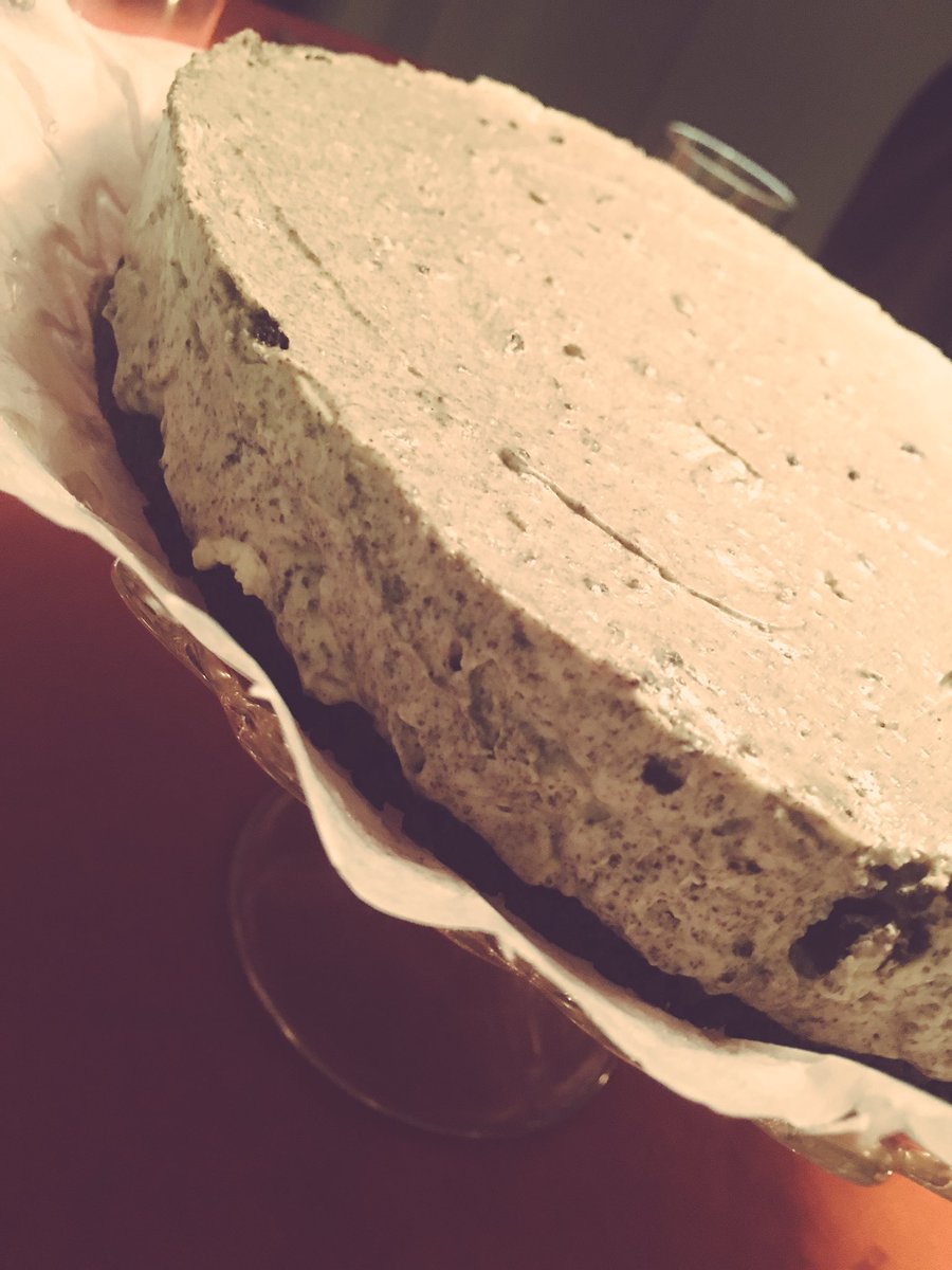 Fillekille97's tweet photo. Oreo cheesecake 😍 #middag https://t.co/ZPM6rhsKUF