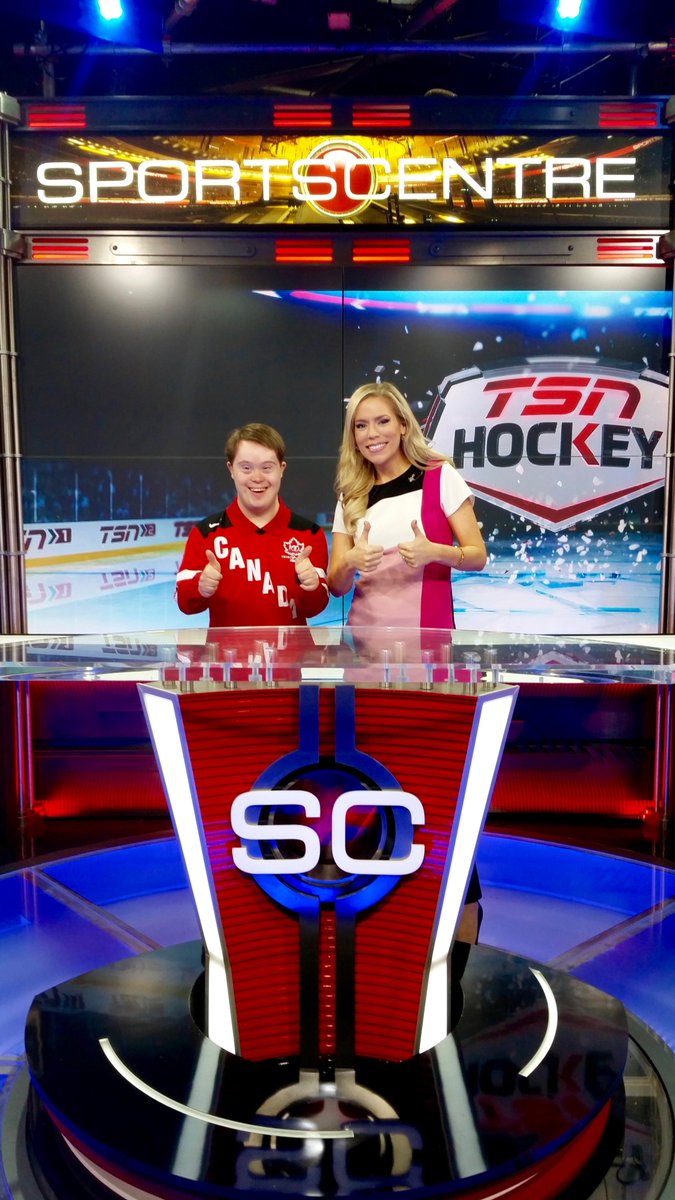 Also got to meet <a href="/SportsCentre/">SportsCentre</a> anchor and former member of the <a href="/guelph_gryphons/">Guelph Gryphons</a> family <a href="/Kara_Wagland/">Kara Wagland</a> #onceagryphon