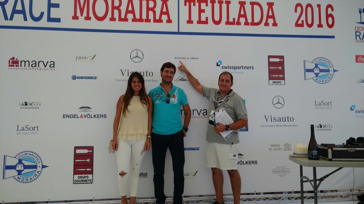 jdgw79's tweet photo. Menudo ambientazo tenían hoy en la #gourmetrace en Moraira. Hemos estado con @SailingMoraira!!! Gracias https://t.co/mxQqgWu4gA