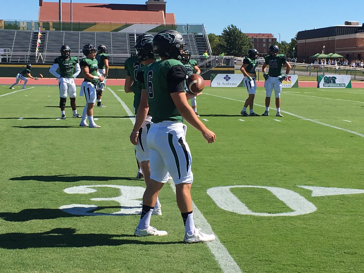 PlayByPlayGuy1's tweet photo. 1st time uniform combo 4 @OBU_Football as they face SAU hear the gm on Bison Network 93.5 Tulsa, 98.5 OKC 1450/100.5 Shawnee @OBU_Equipment https://t.co/JmDEaGUtK1
